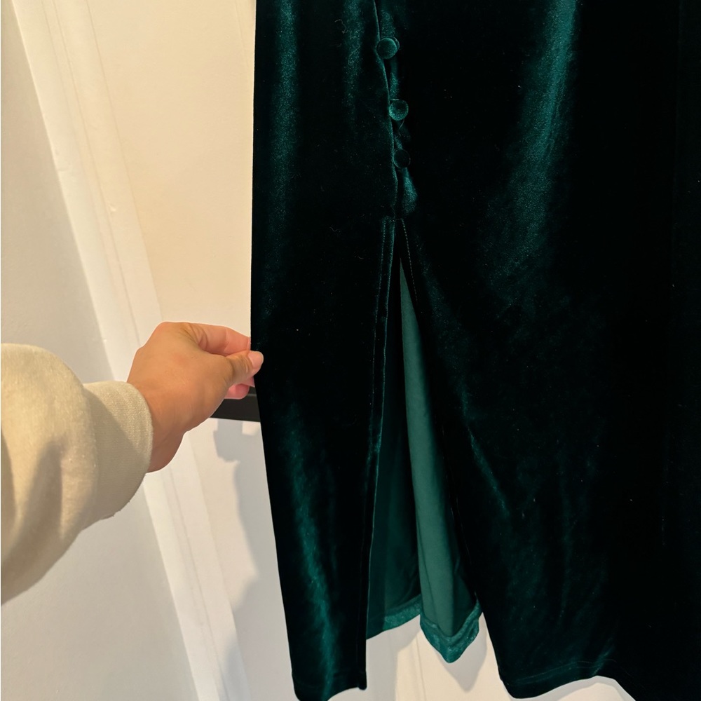 Skies Are Blue Green Velvet Midi Dress - Picture 4 of 8